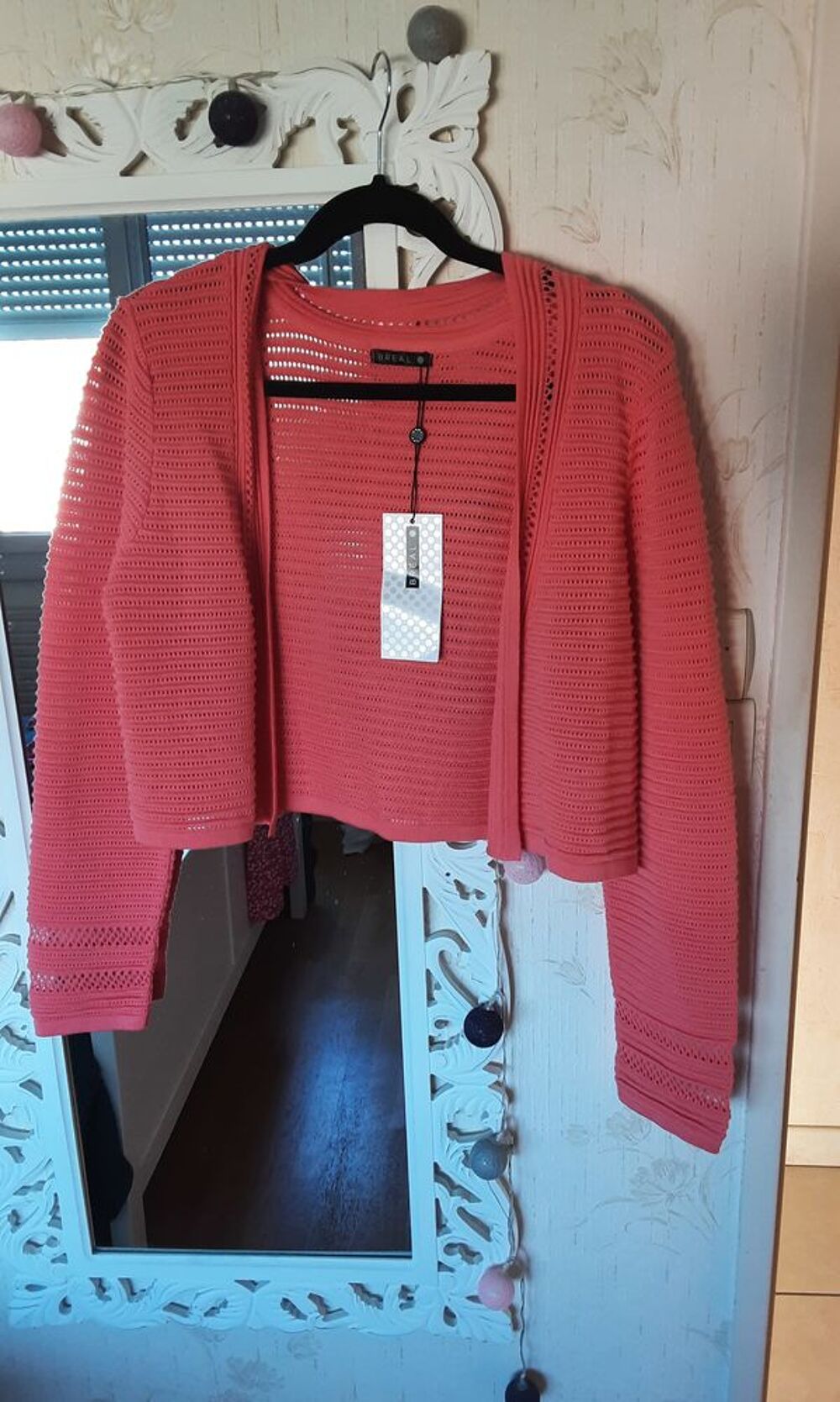 Gilet neuf breal bord a bord parfait pour la demi saison Vêtements