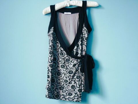 Haut Mim Femme S 36 cache coeur noir gris TBE 1 Brienne-le-Chteau (10)