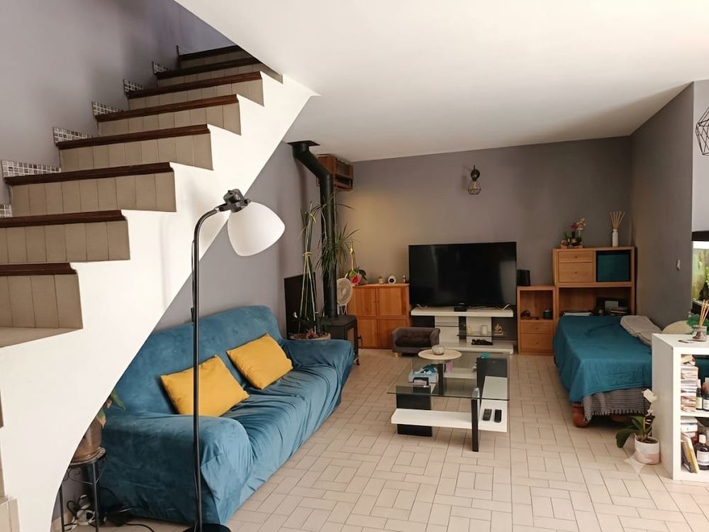 Vente Maison Maison 5 pièces (3 chambres) 95 m2 La Crau !  435000 € La crau