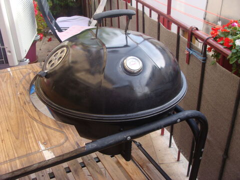 BARBECUE 30 Peyruis (04)