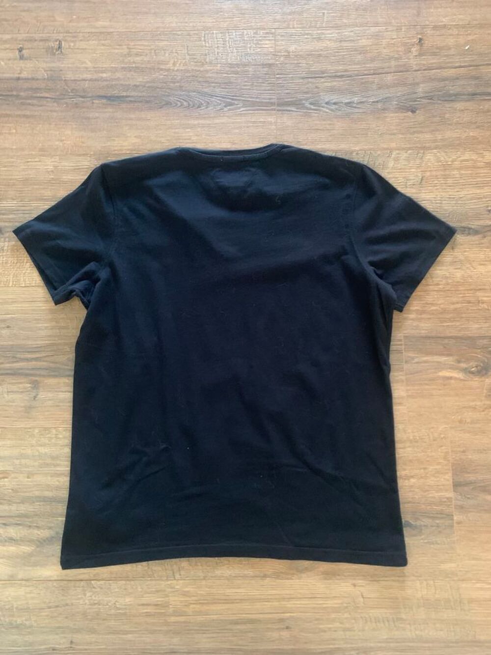 Tee shirt homme " Tommy Hilfiger " Vêtements