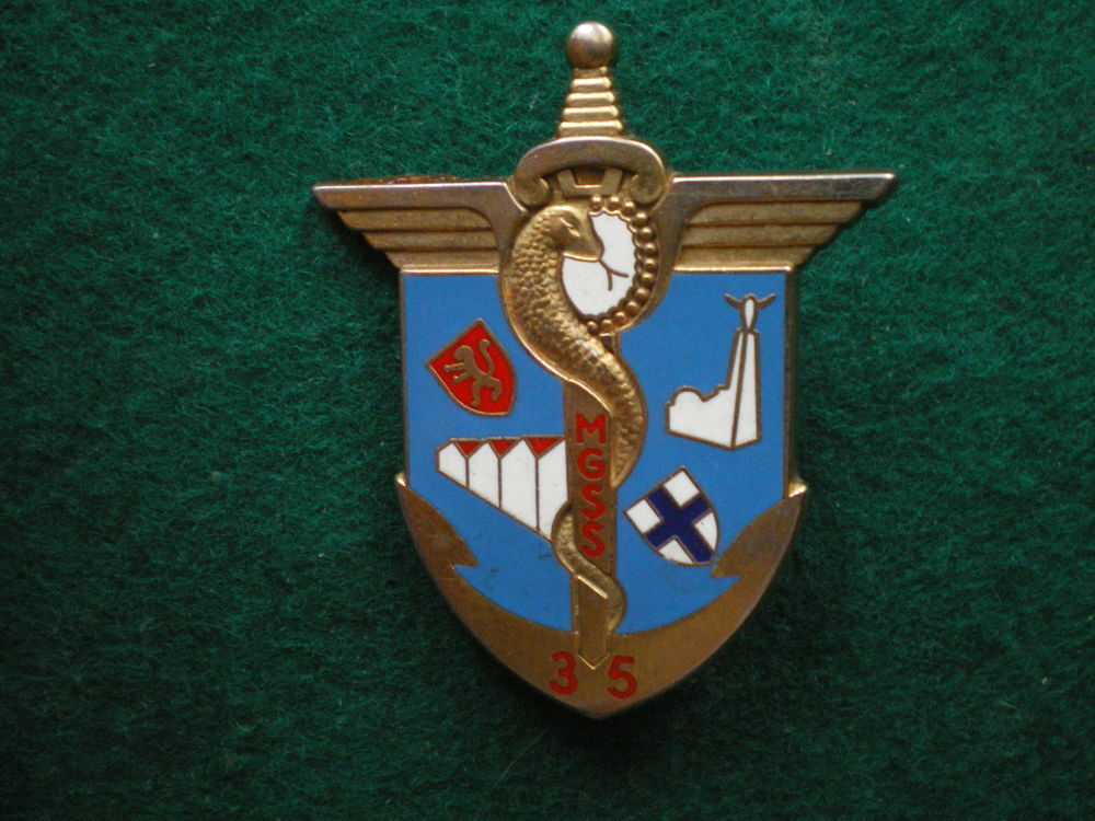 Insigne de Sant&eacute; - Magasin G&eacute;n&eacute;ral Service Sant&eacute; M.G.S.S 35. 