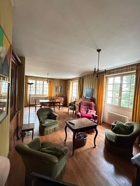   Grande maison avec jardin bien situ�e Maison - 11 pi�ce(s) - 200 m�