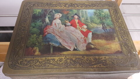 Ancienne bo�te en t�le gauffr�e 10 Auneau (28)