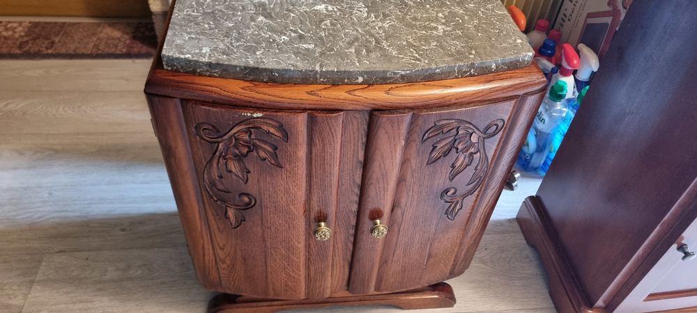 commode en ch&ecirc;ne Meubles