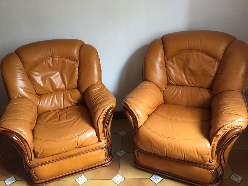 deux fauteuils Meubles