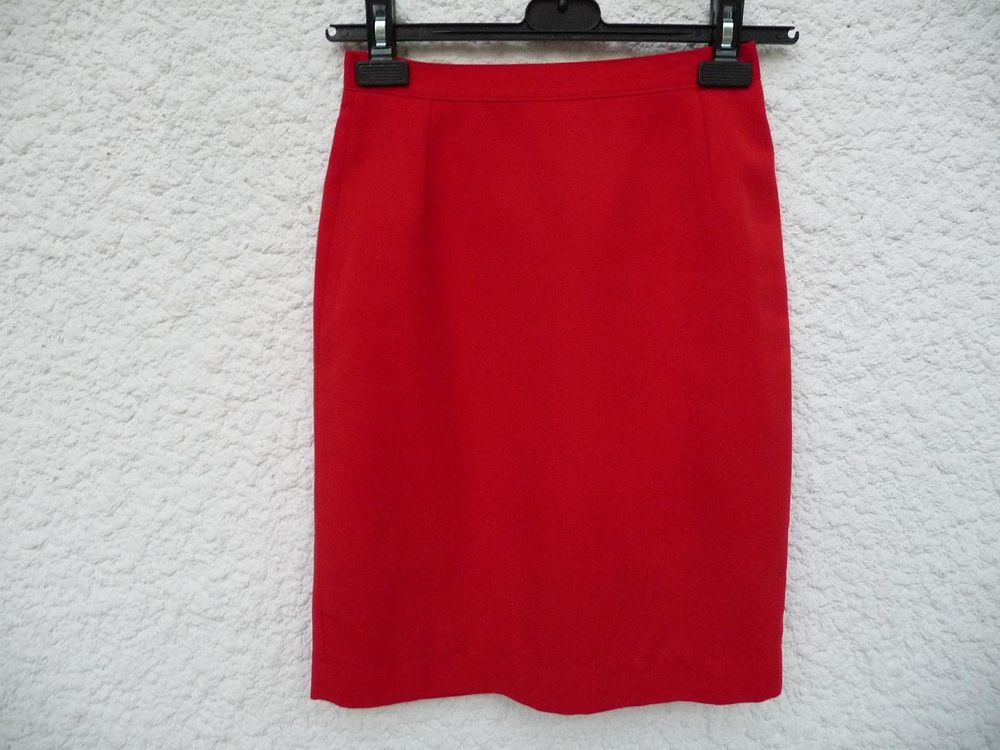 Jupe rouge taille 36 Vêtements