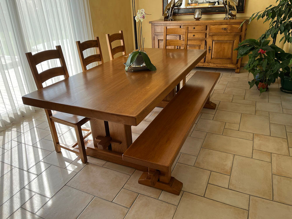 Salle &agrave; manger en ch&ecirc;ne massif Meubles