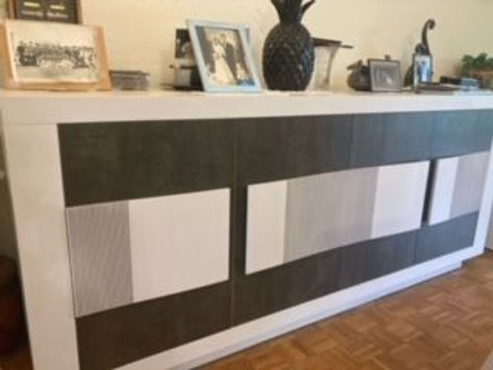 VIDE MAISON suite &agrave; placement en hospitalisation Meubles