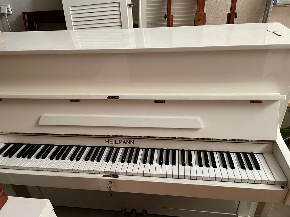 Piano droit Instruments de musique