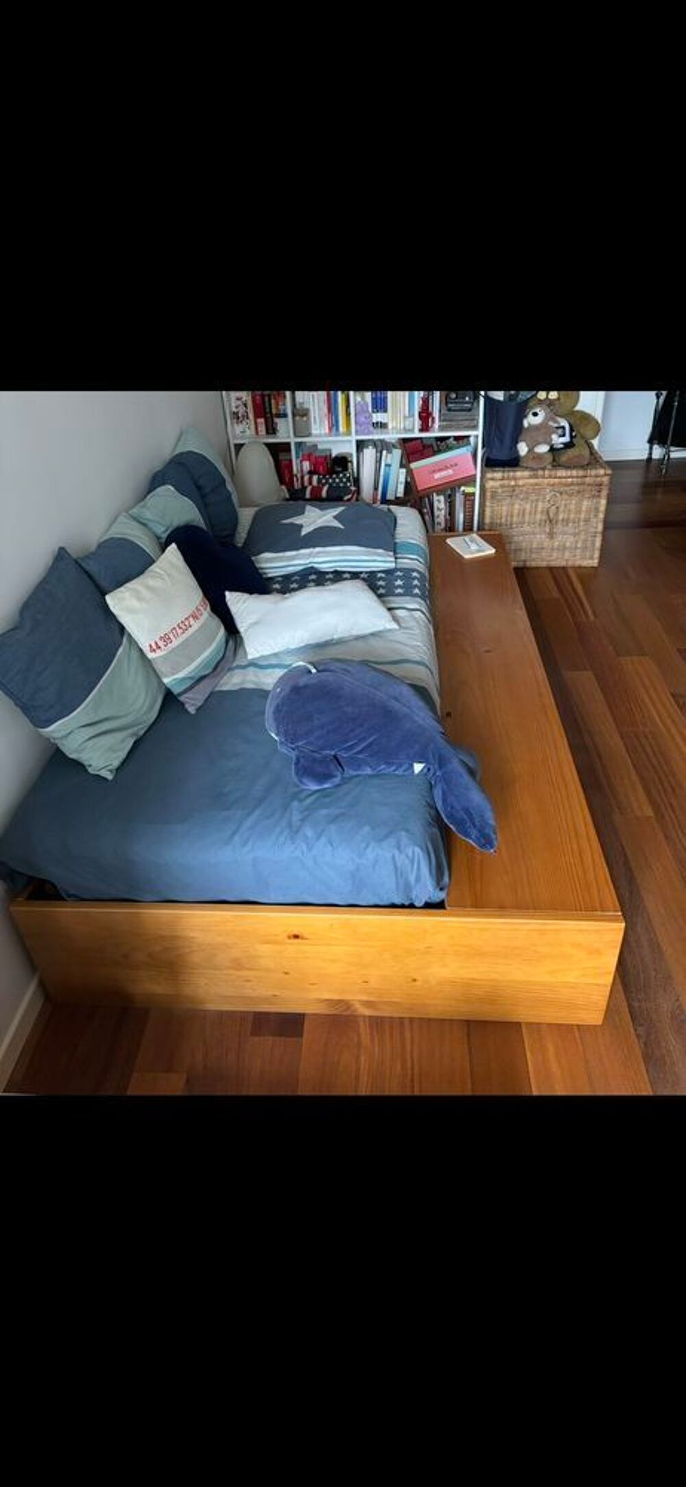 Lit Design en bois La Redoute Int&eacute;rieur avec petite marche (sommier 1 place + tiroir de rangement sous le lit) Meubles