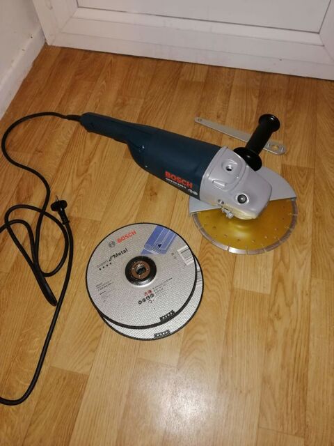 Meuleuse 230 Disqueuse (Diam 230) --- Bosch Pro / L 10 Lyon 4 (69)