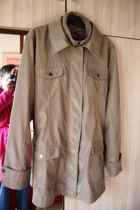 Imperm�able Burton vert taille L,
10 Monceaux (60)