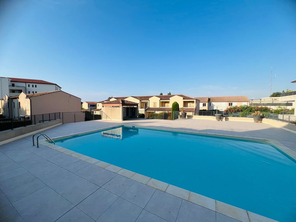  T2 avec grande terrasse , piscine et parking privé  Languedoc-Roussillon, Valras-Plage (34350)