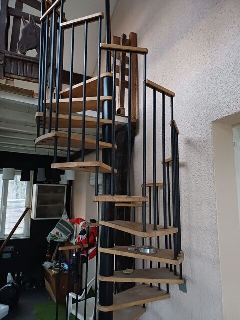 escalier colimacon Montagnieu (01)