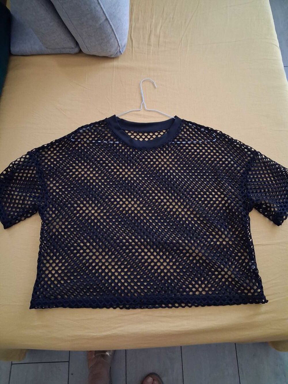 haut a trou Vêtements