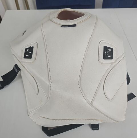 Prot�ge-r�servoir SUZUKI GSF 600/1200 BANDIT 129 Saverne (67)