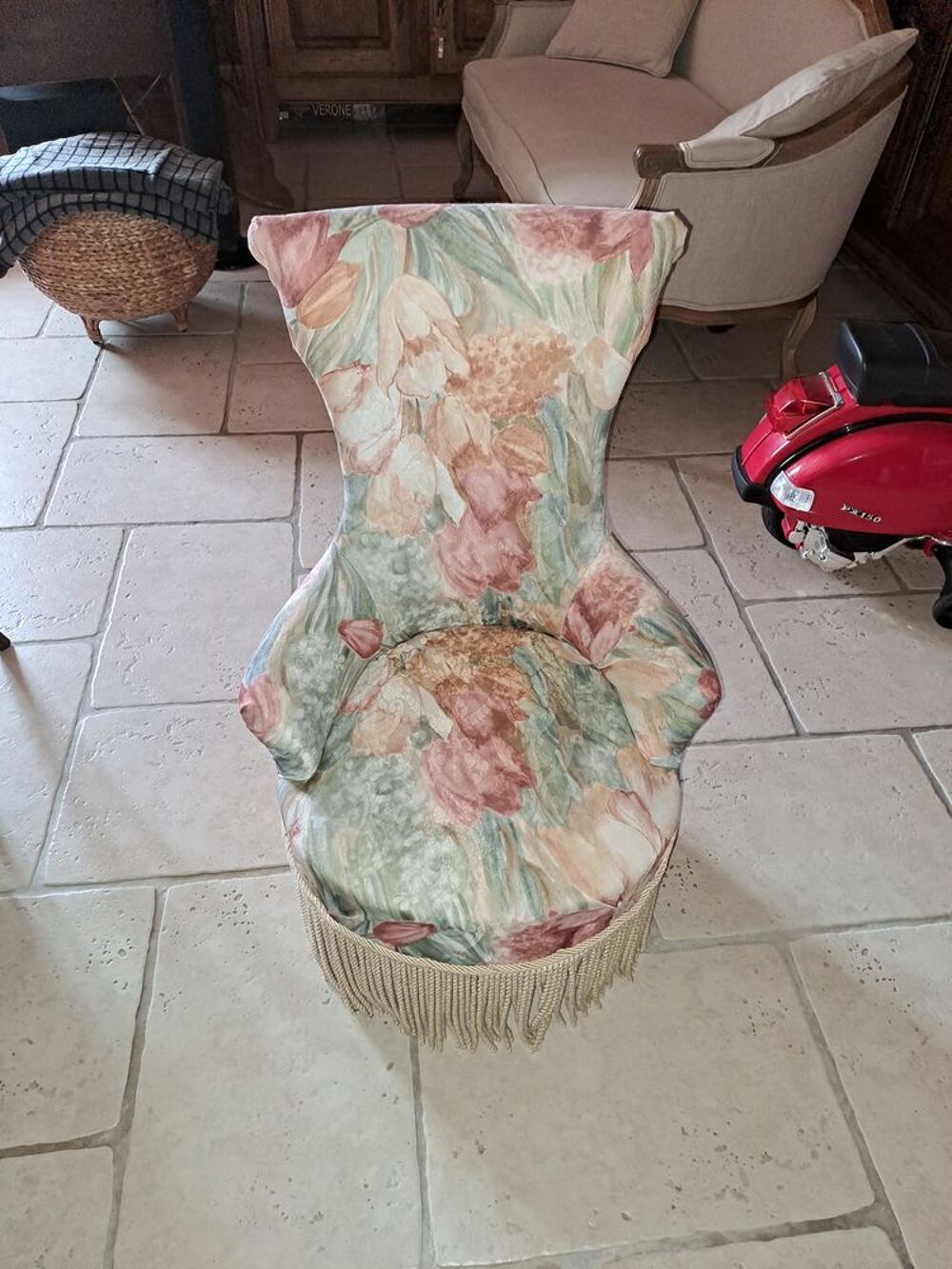 DIFFERENT MOBILIER DE STYLE Meubles