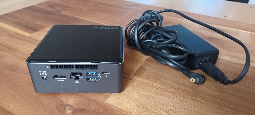 Ordinateur Intel NUC PC-MICRO 7000 SILENT GREENLINE i7-7567U Matériel informatique
