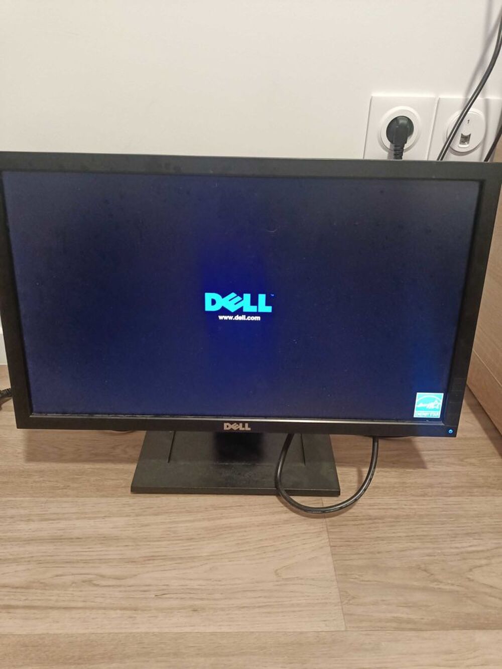 &agrave;‰cran Dell 22" tr&egrave;s bon &eacute;tat Matériel informatique