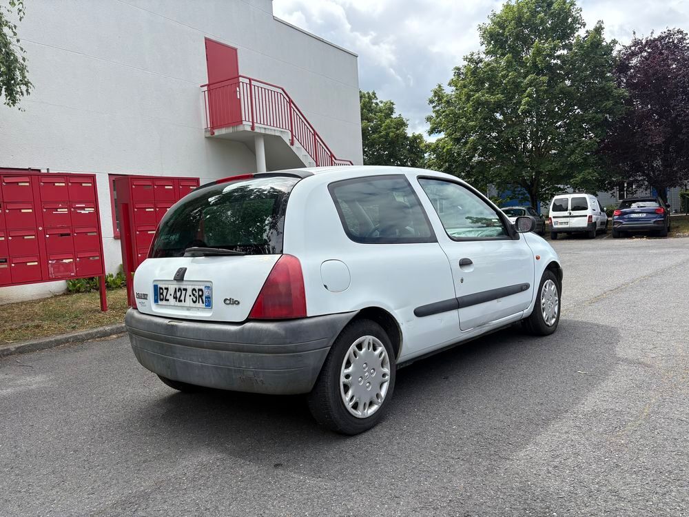 Clio II CLIO SOCIETE 1.9 D - 55 2000 occasion 95610 &Eacute;ragny