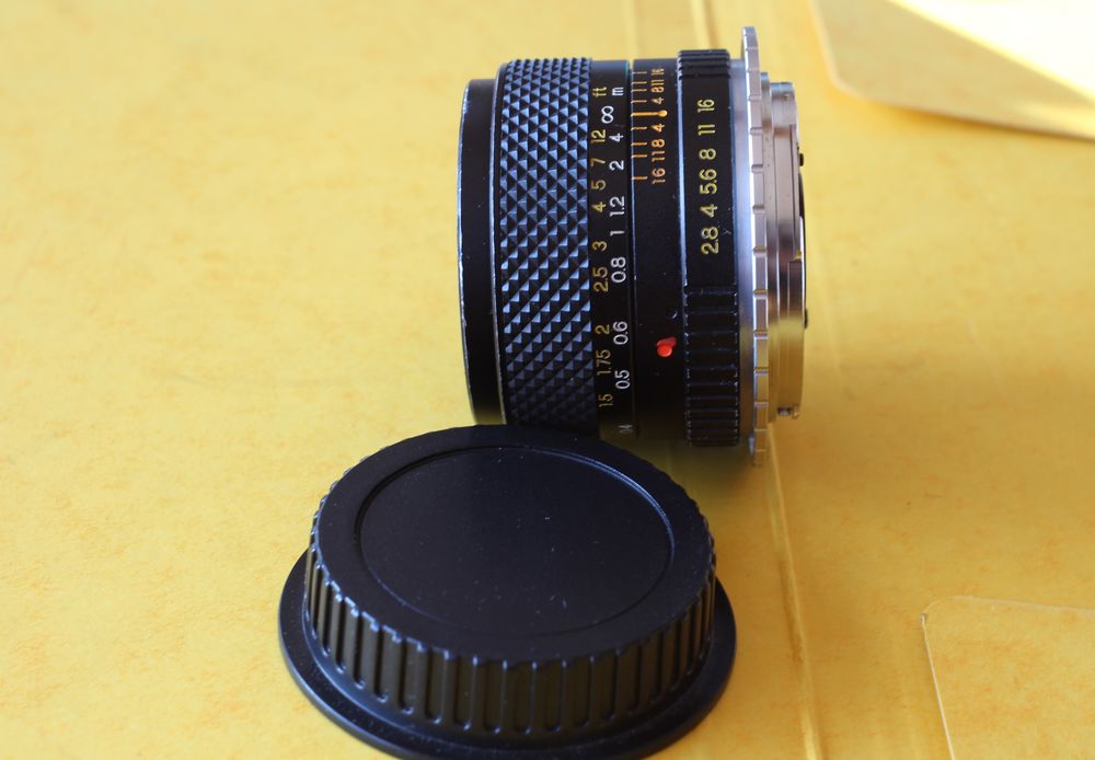 Objectif Yashica 2.8 28 avec bague Canon EF Photos/Video/TV