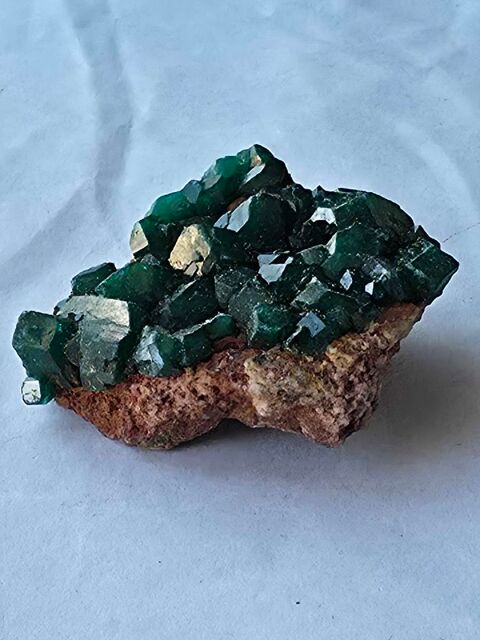 Spécimen Minéralogique : Dioptase du Katanga sur Gangue 45 Bagneux (92)