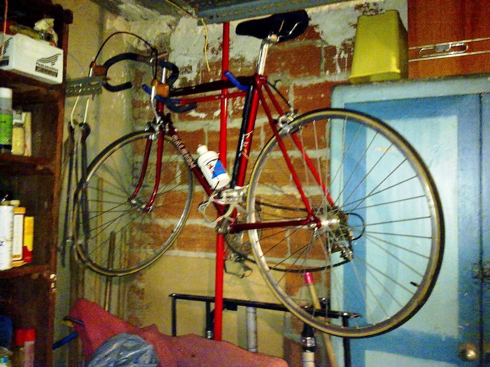 V&Eacute;LO DE COURSE RALEIGH ROUGE Vélos