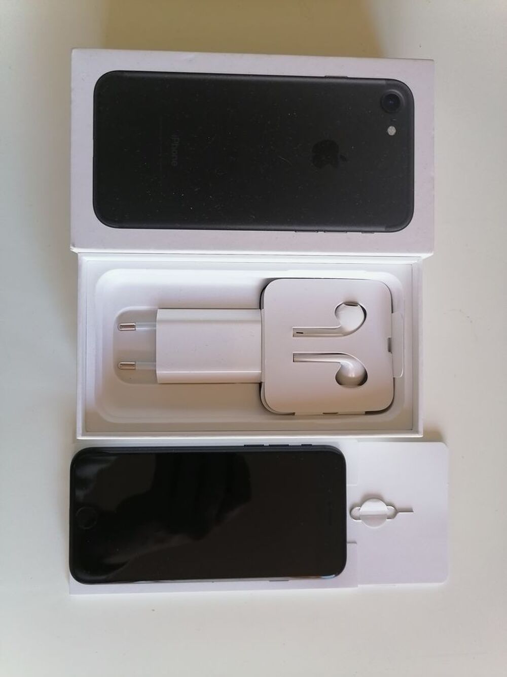 IPHONE 7 32 Go &eacute;tat parfait Téléphones et tablettes