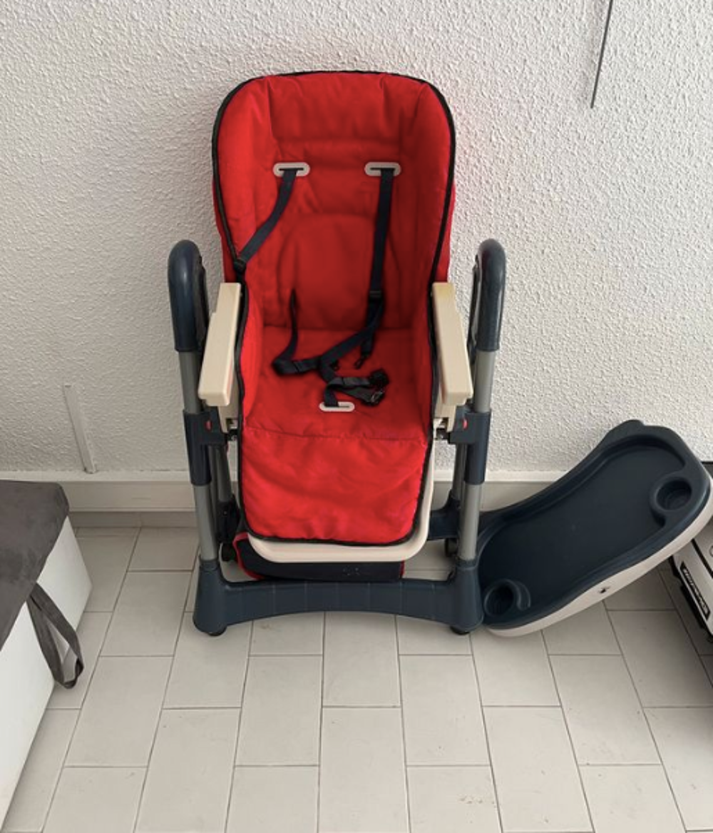 Chaise haute en tr&egrave;s bon &eacute;tat. Pu�riculture