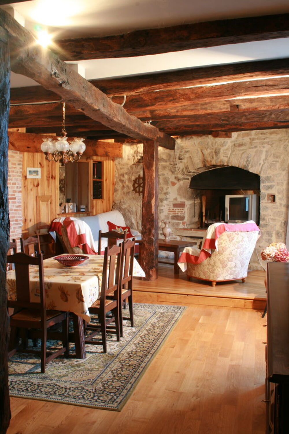   Gite dans village médiéval prés de Cordes sur Ciel Midi-Pyrénées, Milhars (81170)