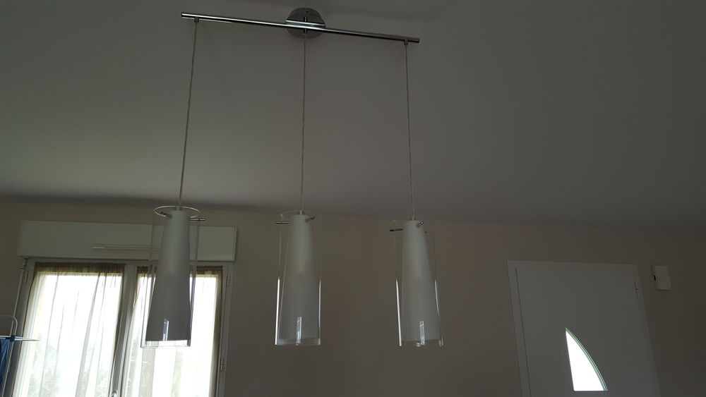 Luminaire en verre avec 3 suspensions Décoration