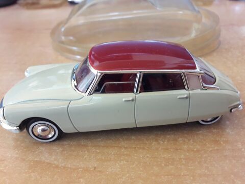 DS 19 - 1956 1/43 eme 12 Castel-Sarrazin (40)