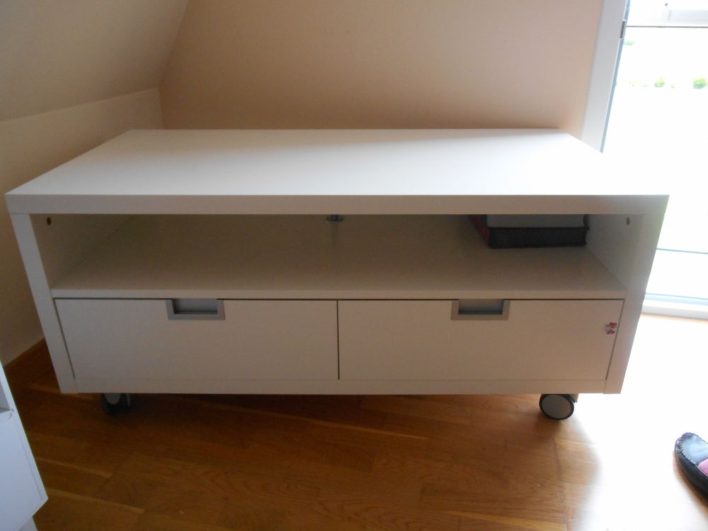 Meuble t&eacute;l&eacute; Meubles