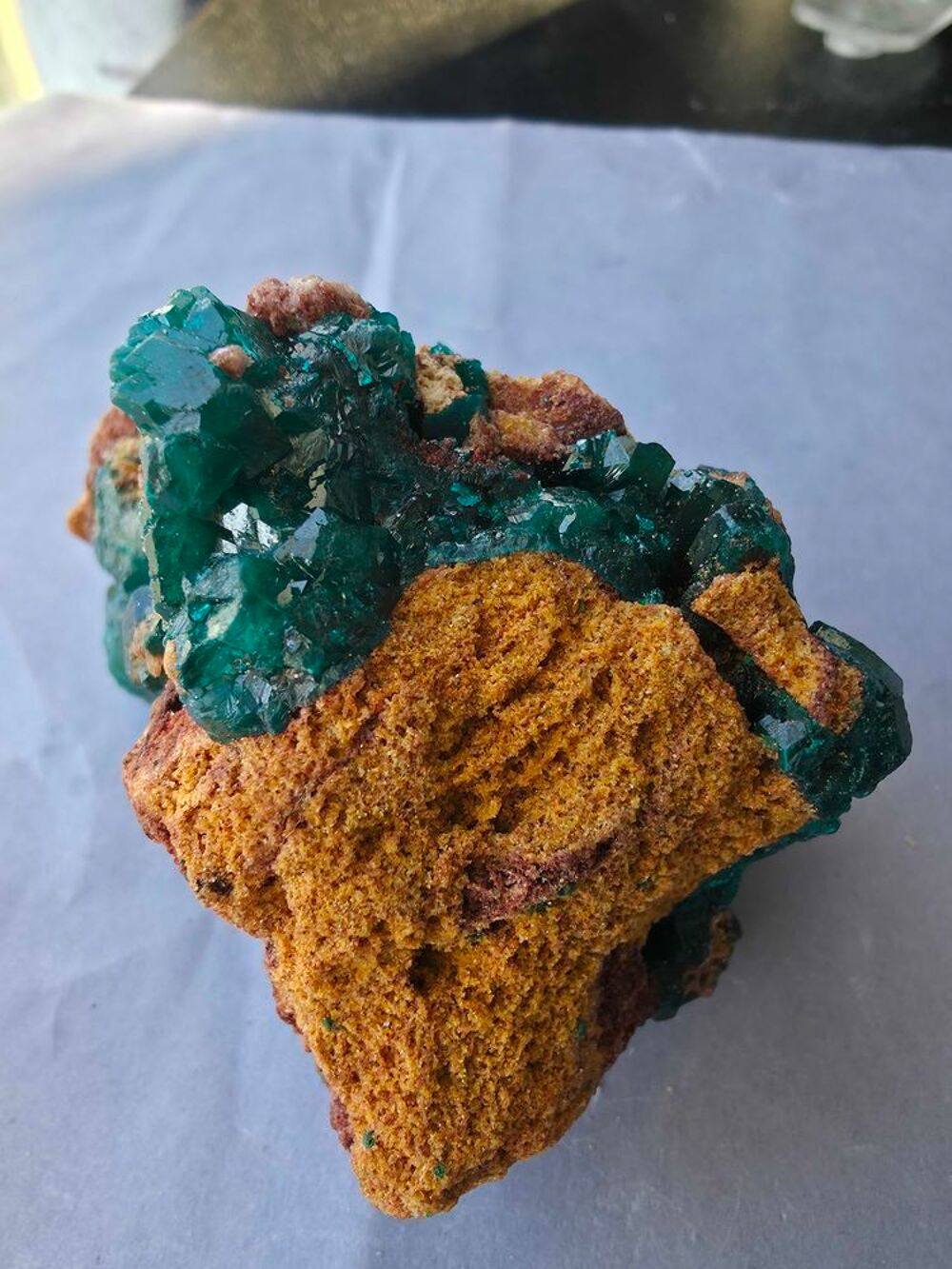 Min&eacute;ral de Collection Dioptase Brute sur Gangue-Katanga RDC 