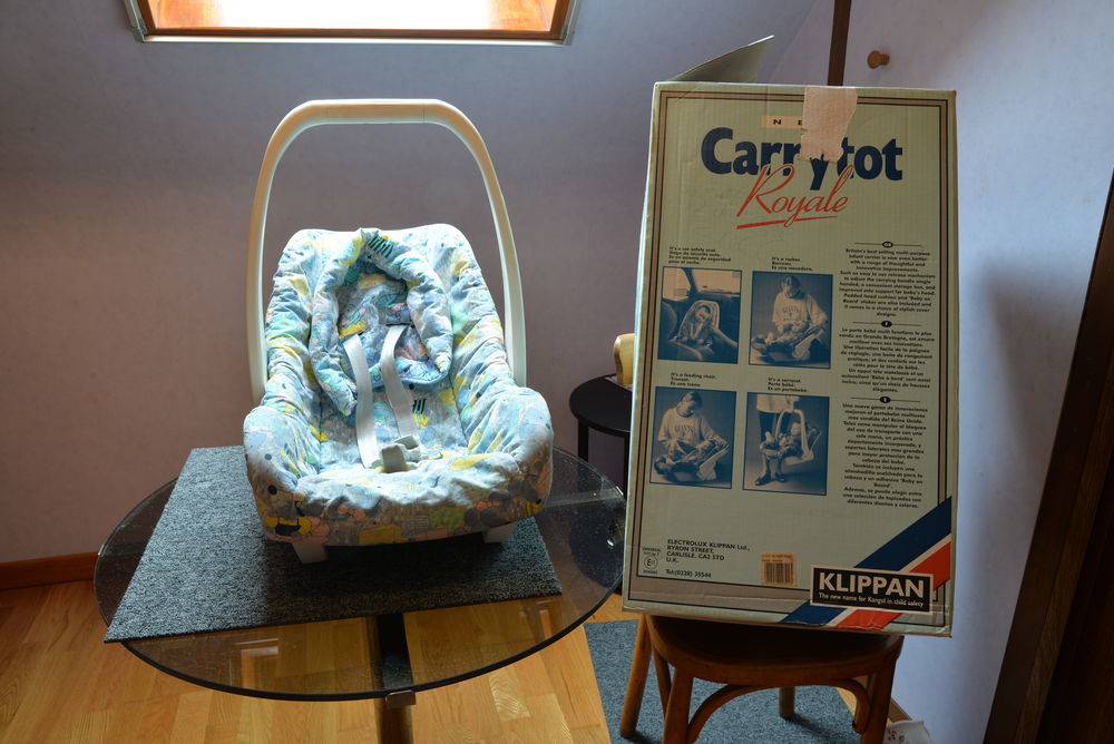=Si&egrave;ge voiture ou peut servir pour porte b&eacute;b&eacute; RENOLUX Puriculture