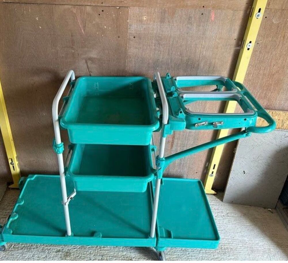 Chariot de m&eacute;nage Bricolage