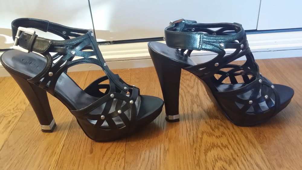 Chaussures Guess Chaussures
