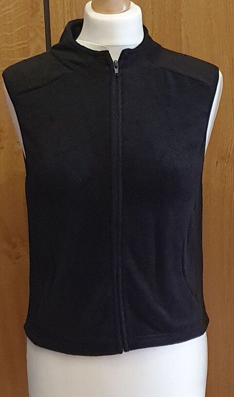 Blouson sans manche en 14 ans  4 Rochemaure (07)