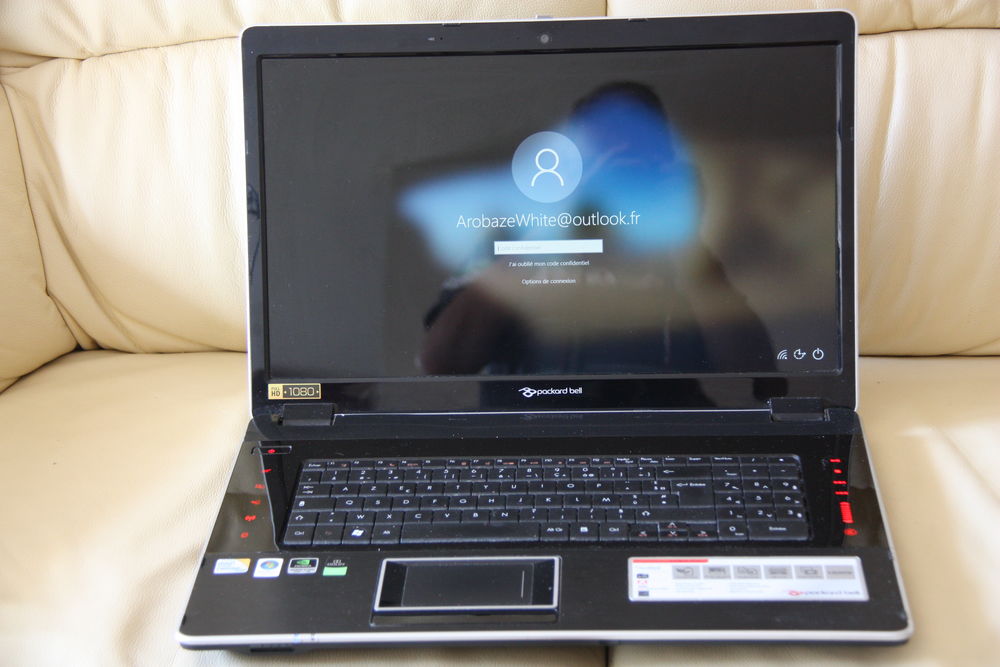 PC portable Packard Bell Easy-Note DT85 Matériel informatique