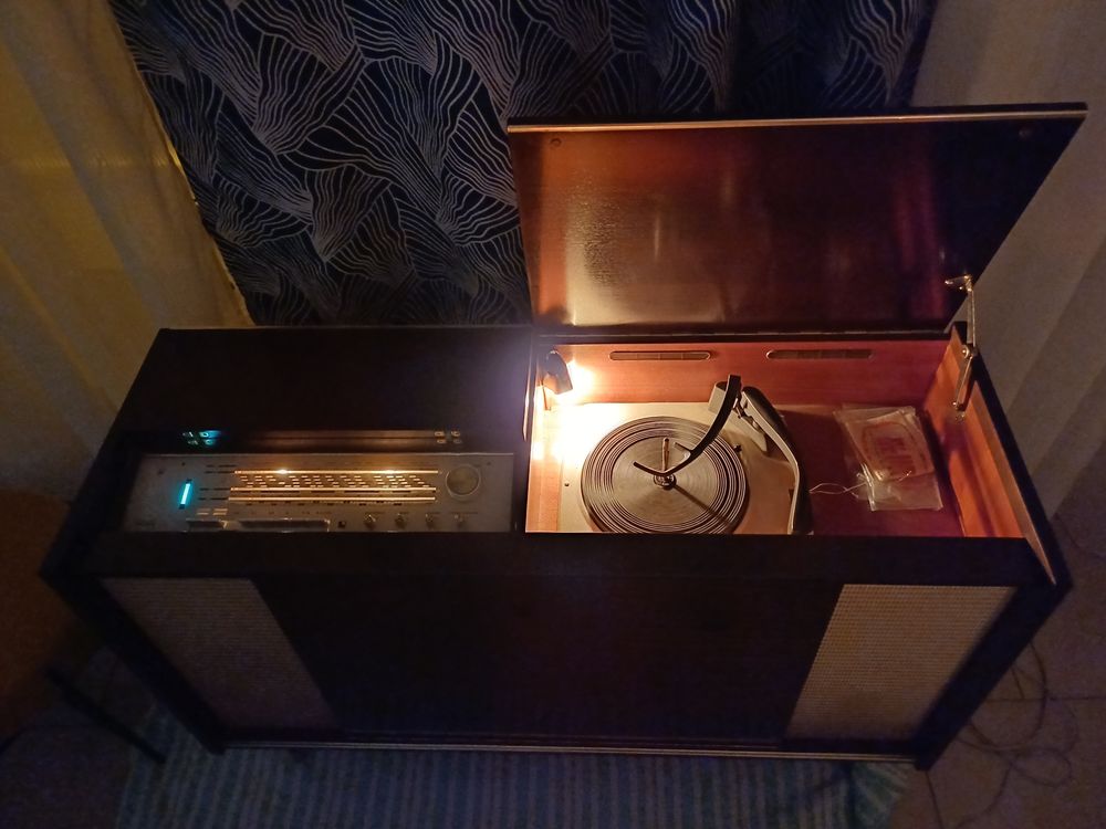 Meuble Grundig SO340 Audio et hifi