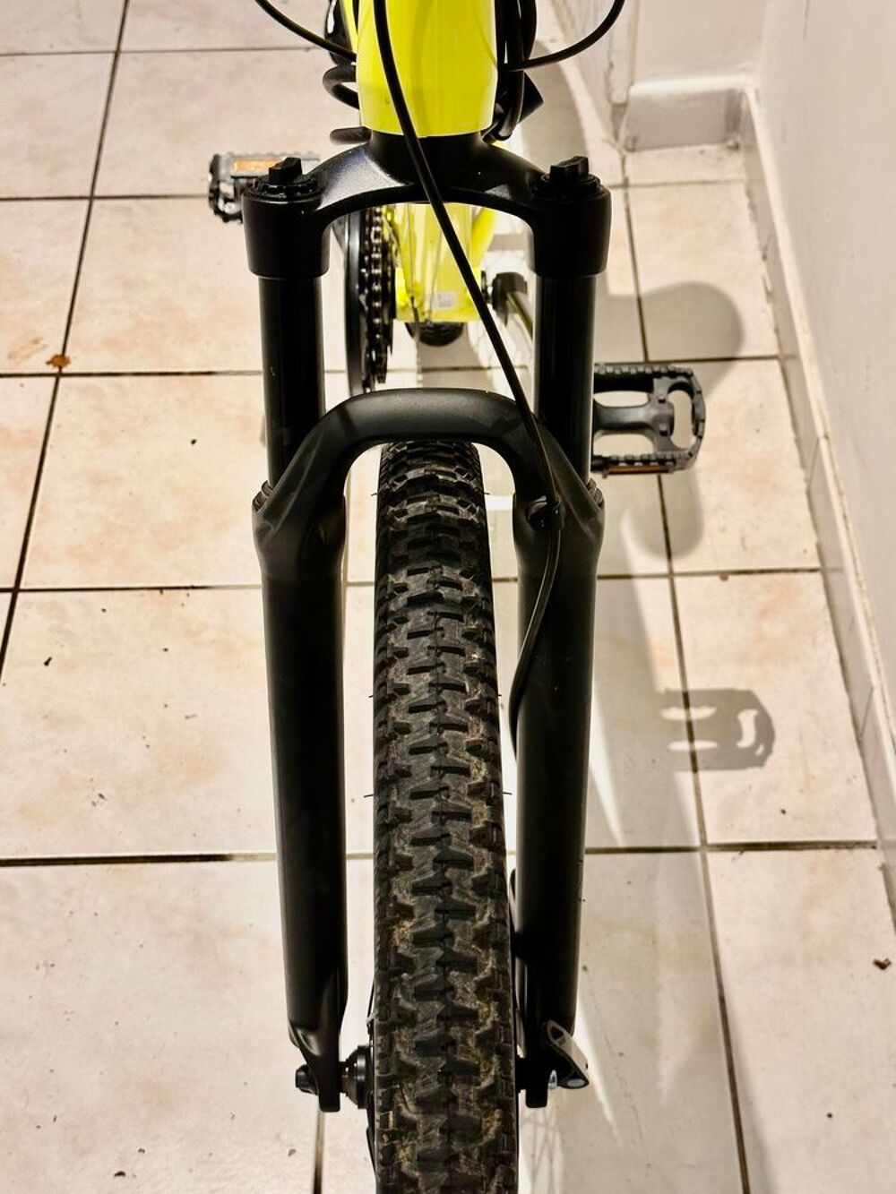 VTT Nakamura Summit700 jaune fluo XL €" excellent &eacute;tat, tr&egrave;s peu roul&eacute; Vélos