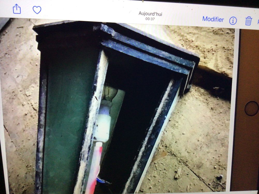 R&eacute;verb&egrave;re /Lanterne authentique fonte avec grande potence Décoration