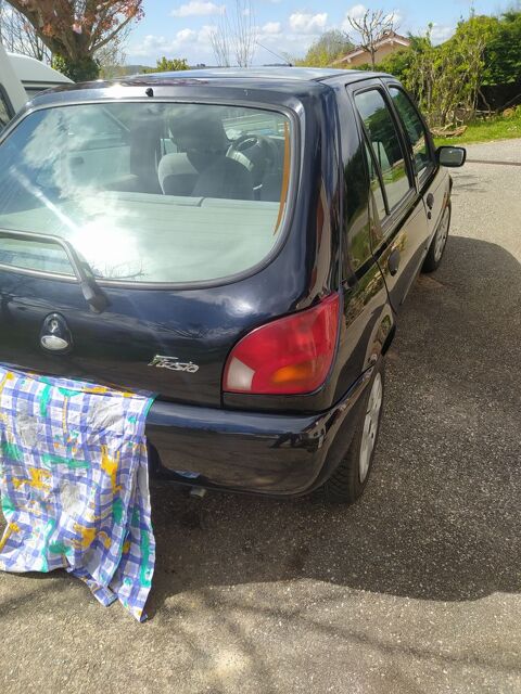 Ford fiesta 1.4i Ghia