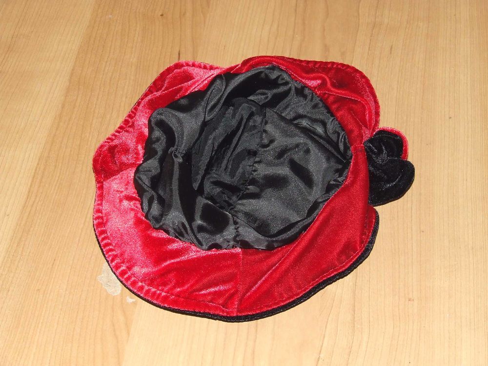 Chapeau velours noir et rouge, T. 4&nbsp;ans, TBE Vêtements enfants