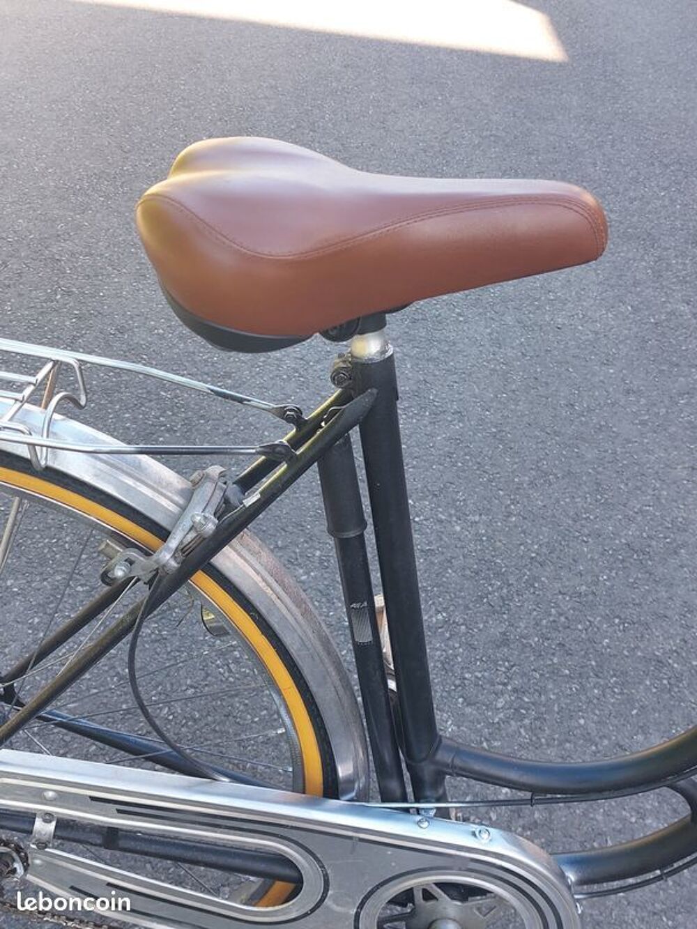 V&eacute;ritable V&eacute;lo de ville "Type Hollandais" ,3 vitesses Vélos