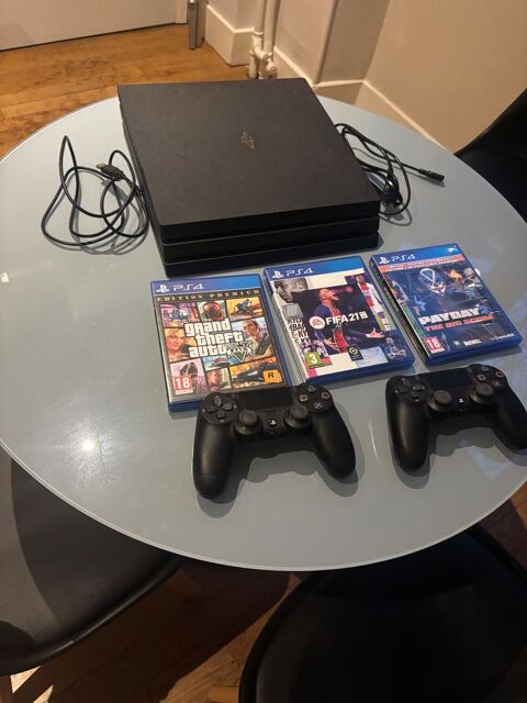 Ps4 pro 1To 2 manettes + 3jeux Aix-les-Bains (73)