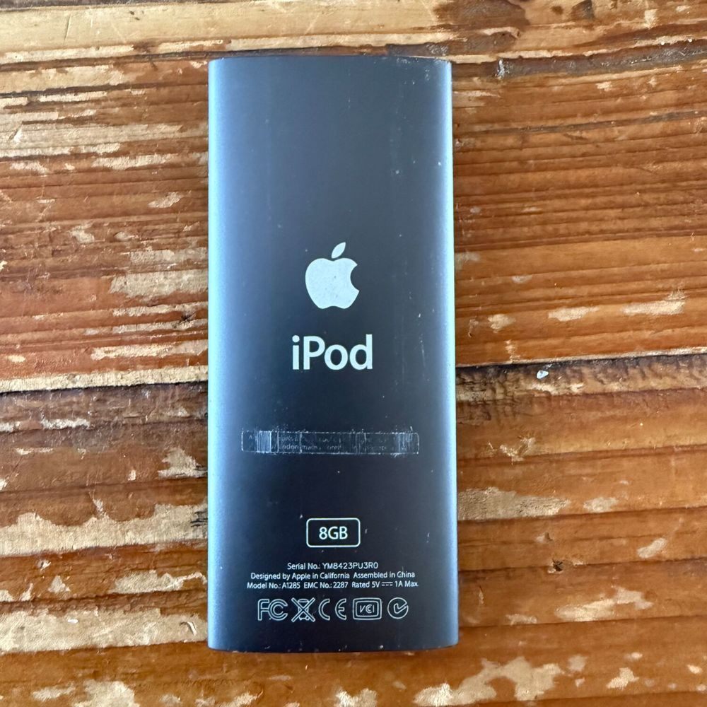iPod nano 8GO.- 4&egrave;me g&eacute;n&eacute;ration Audio et hifi