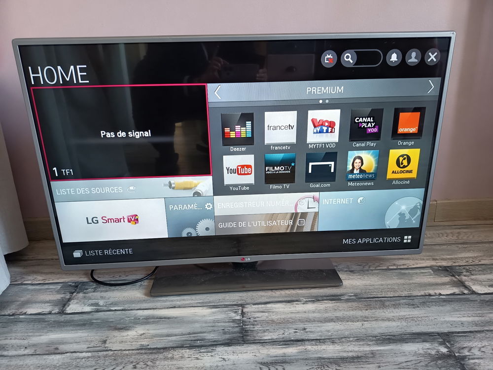 TV LG 110 cm connect&eacute; Photos/Video/TV