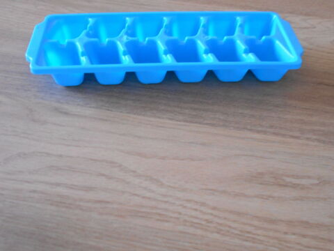 Bac  Glaons, pour 12 glaons, bleu, neuf 2 Retiers (35)